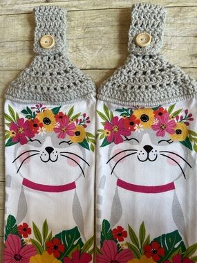 Crochet Top Cats & Floral Hanging Towel Set of Two Single Thickness